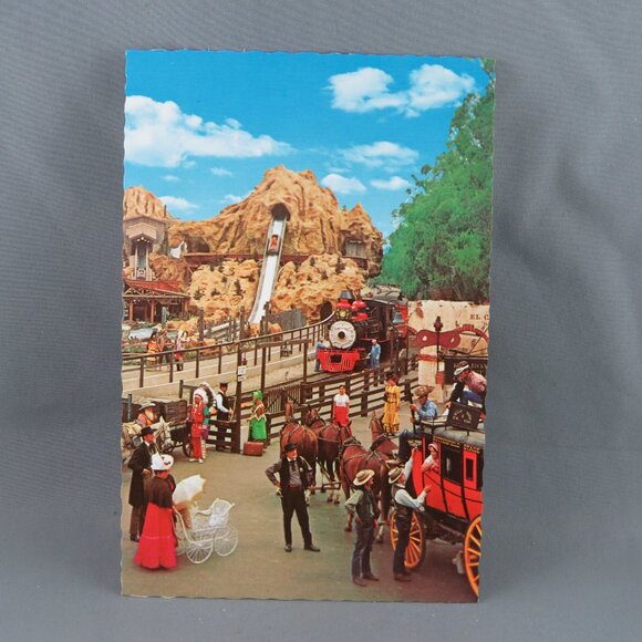 Vintage Postcard - Calico Square Knott's Berry Farm - Continental Card - Picture 1 of 4